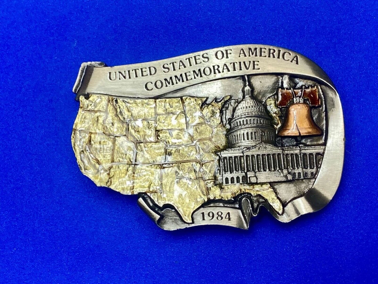 United States of America commemorative White house -  map shaped belt buckle