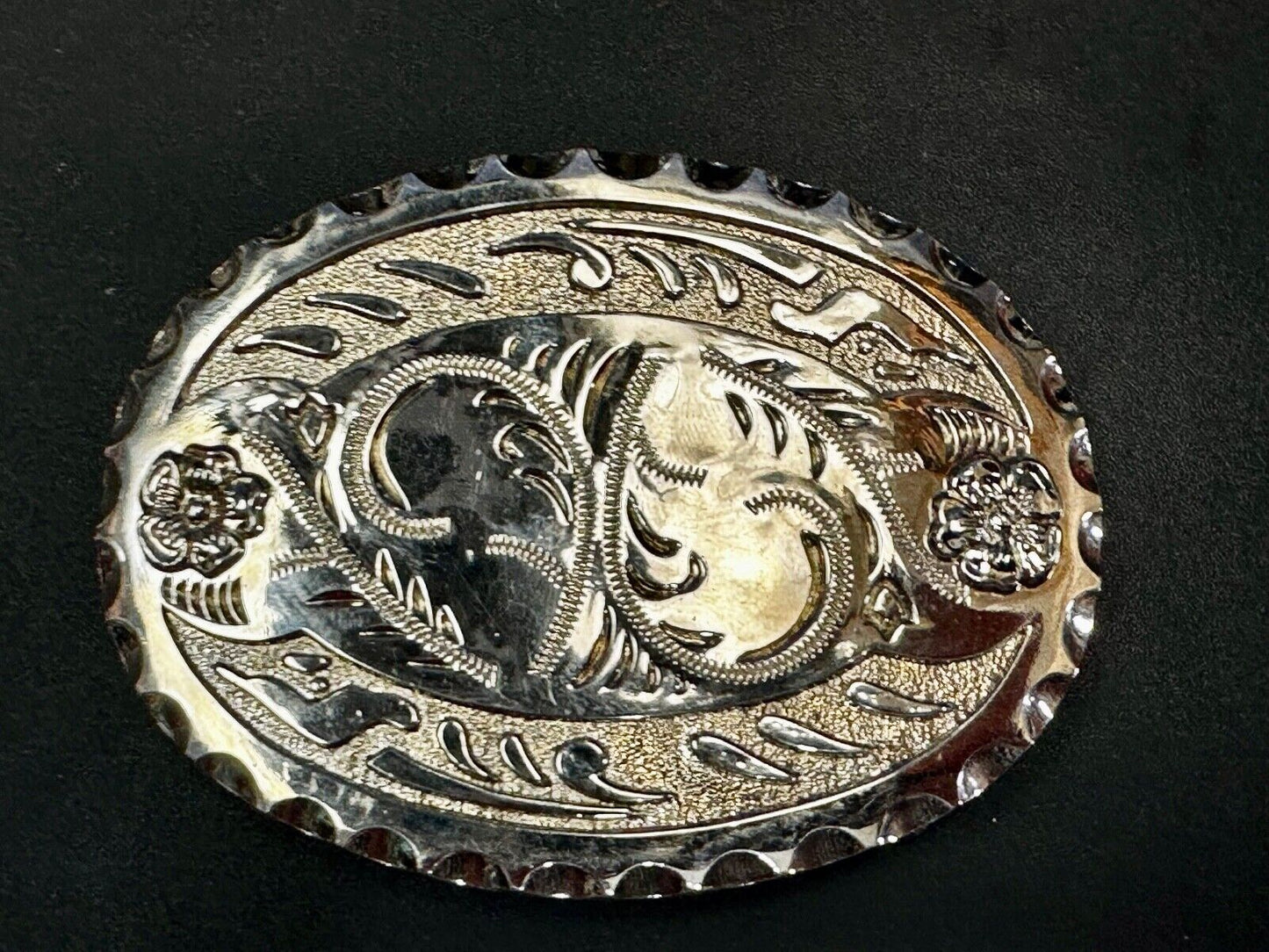 Vintage Lyn-Tone Co Vintage western flower swirl design belt buckle