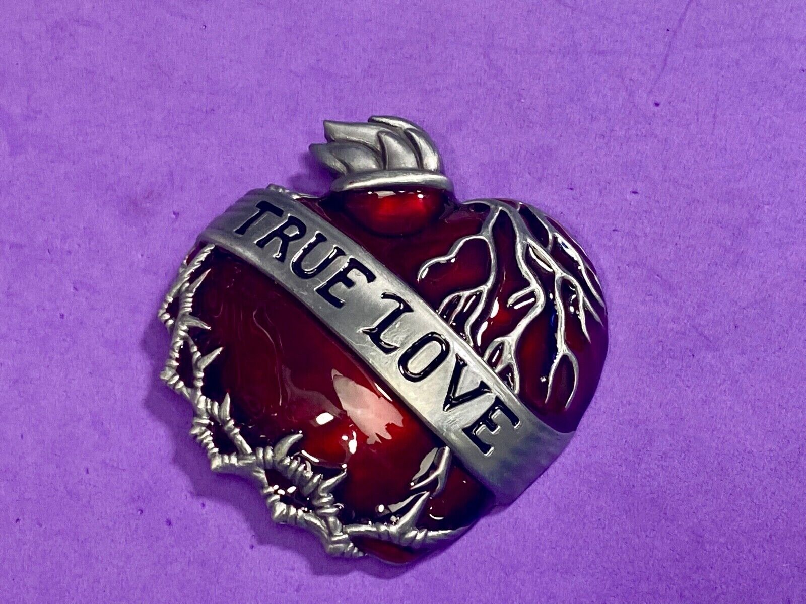 TRUE LOVE - Figural Beating Heart red & Grey barbed wire belt buckle 
