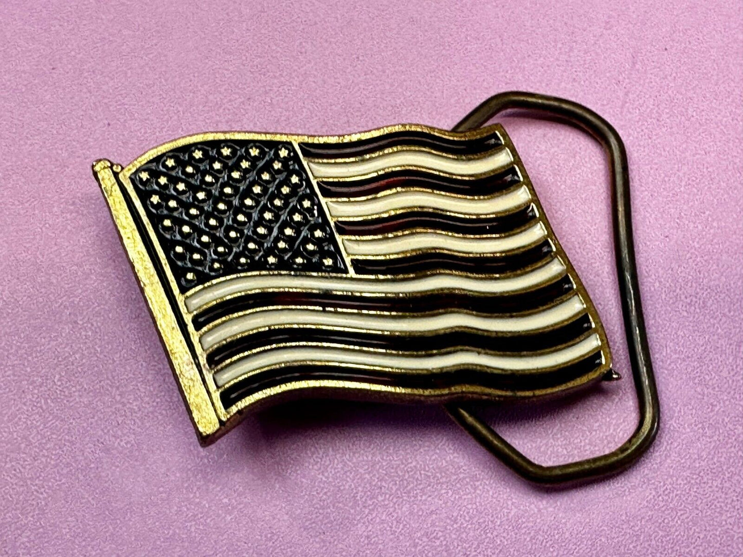 American Flag USA Patriotic Stars Stripe VTG 1981 Small Belt Buckle