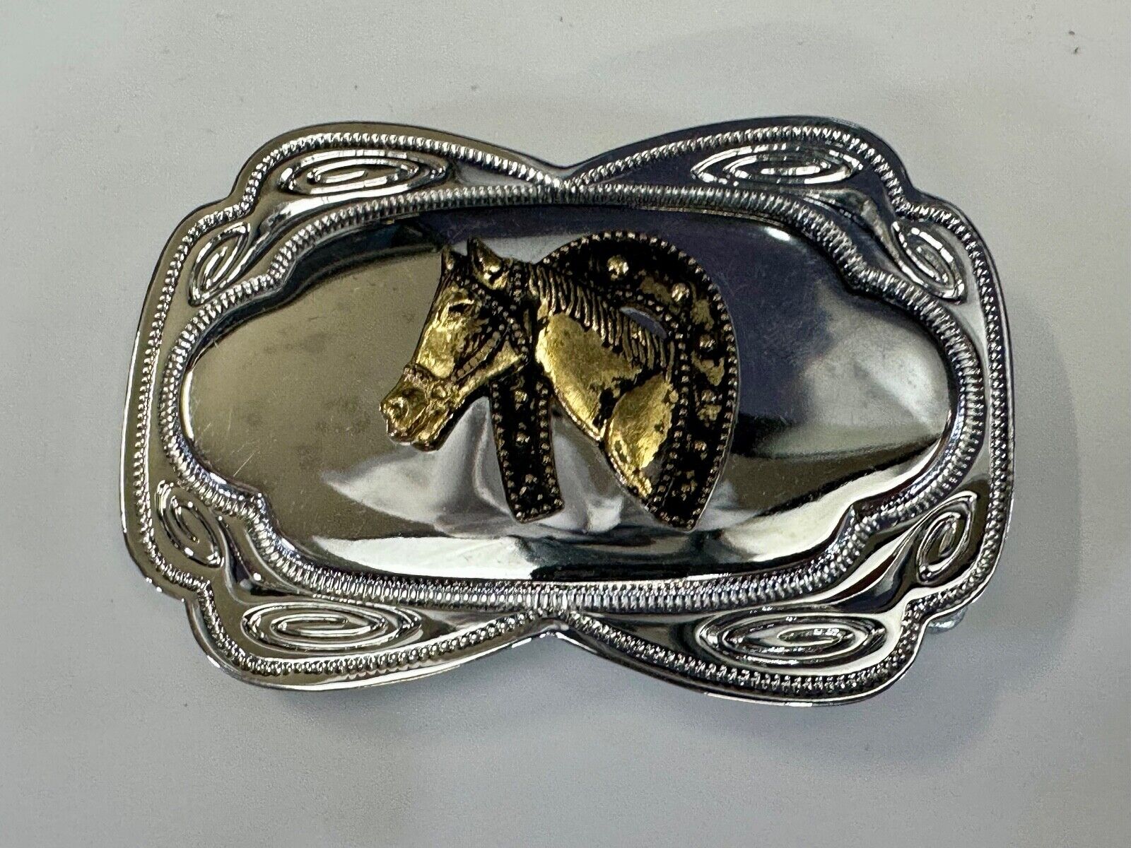 Beautiful Horse head / lucky horseshoe - two tone reflective belt buckle