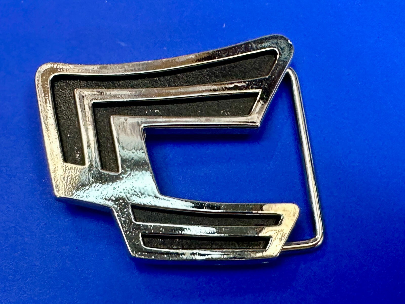 Abstract Pattern Openwork Metal Silver Tone Belt Buckle