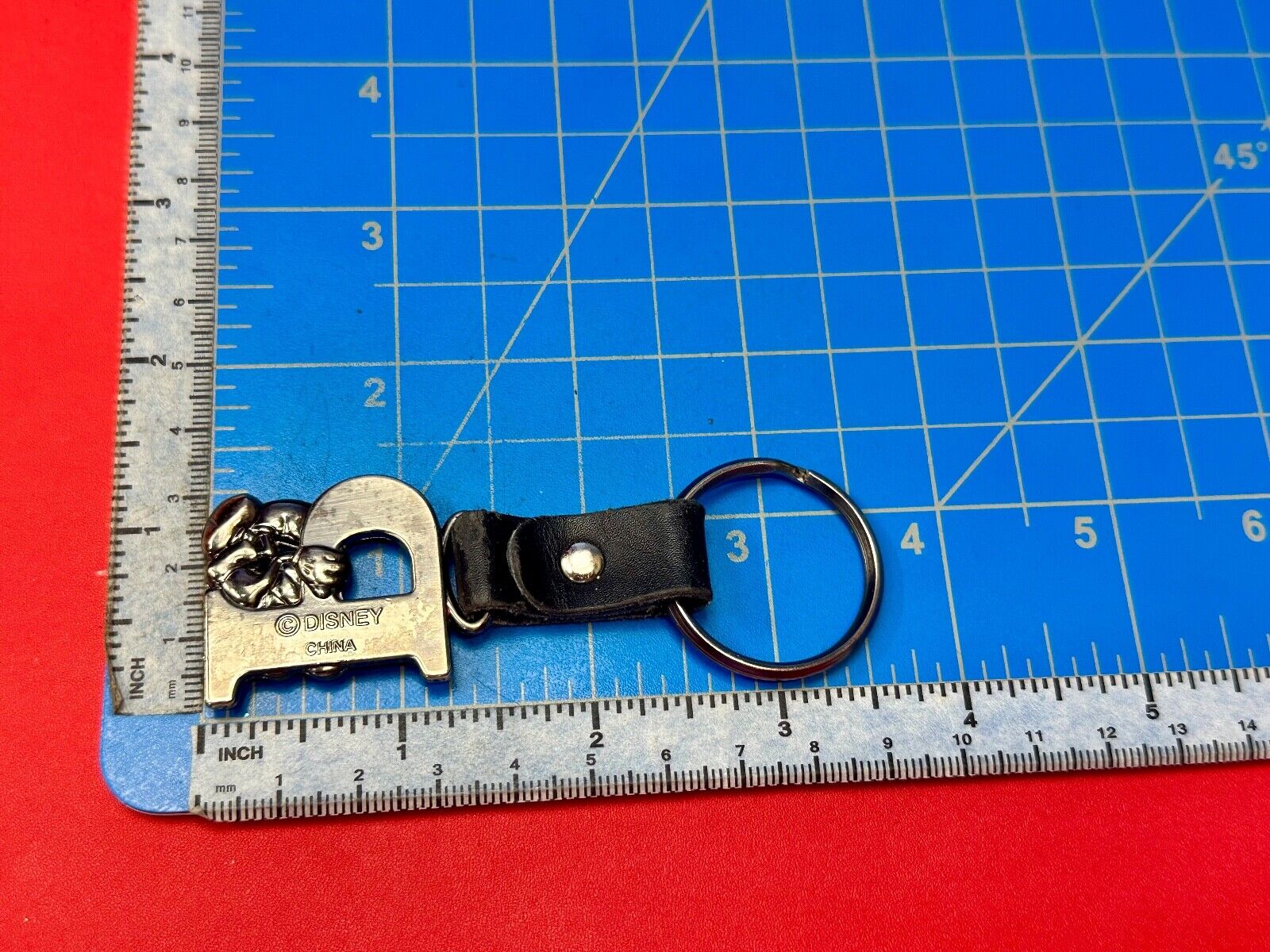 VINTAGE LETTER INITIAL P or B MICKEY MOUSE DISNEY KEYCHAIN LEATHER FOB