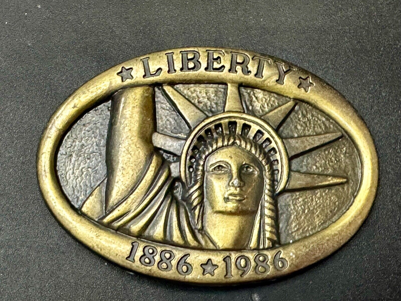 100 year Anniversary 1986 Statue of Lady Liberty Brass tone Belt Buckle