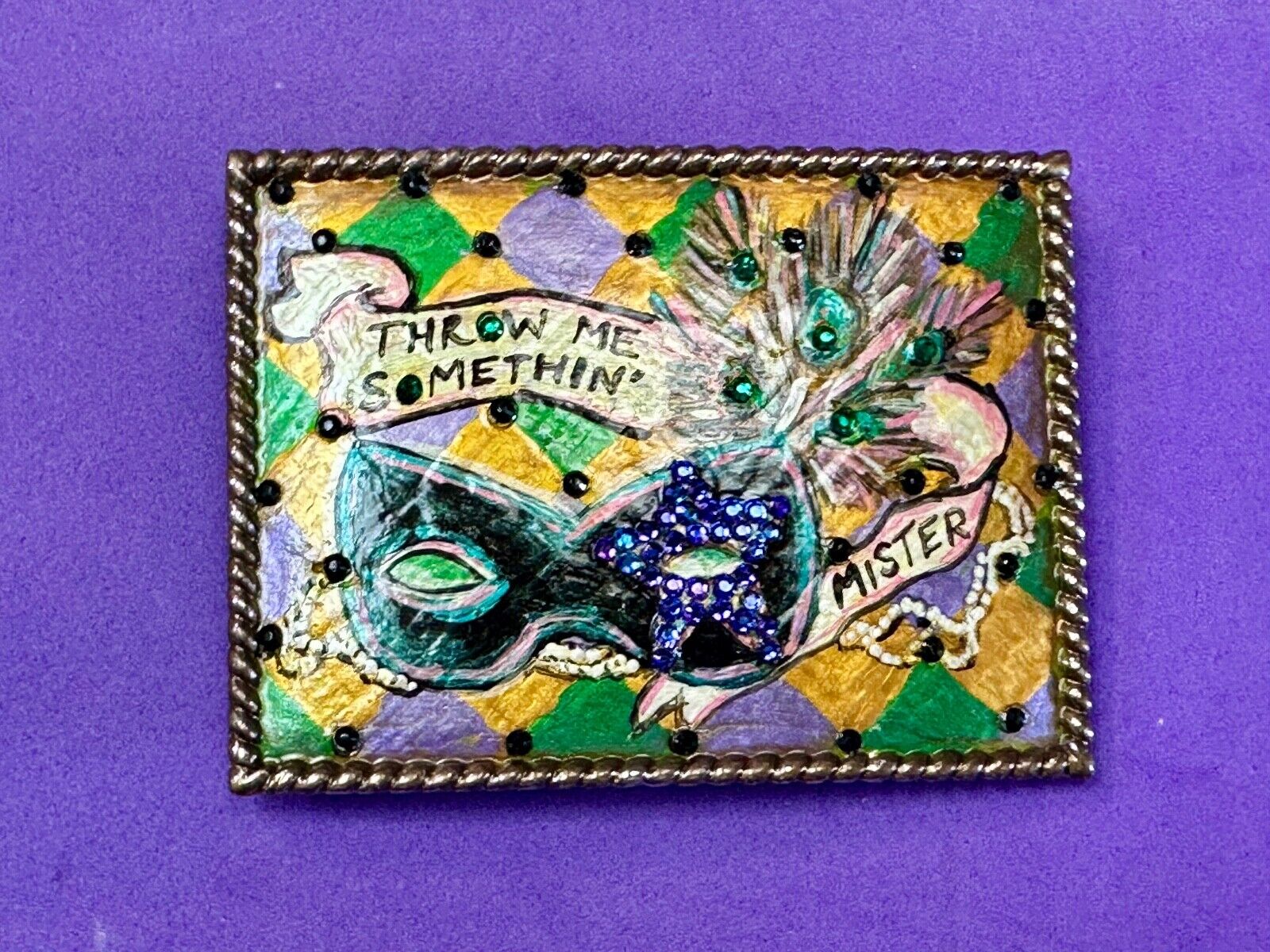 Unique Theatre Stage Show artisan belt buckle - Throw me something mister!