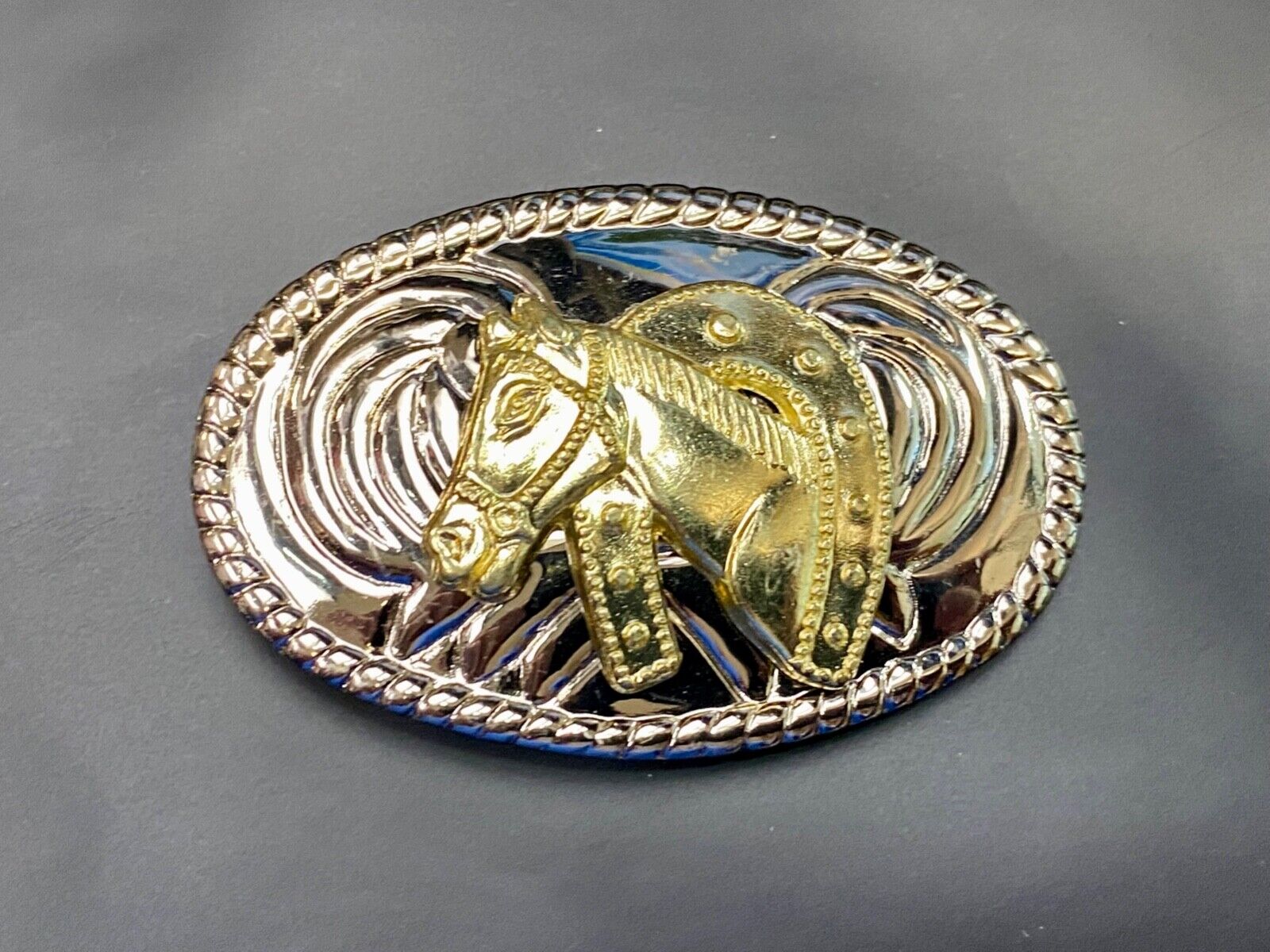 Vintage horse head through lucky horseshoe mixed metal western small belt buckle