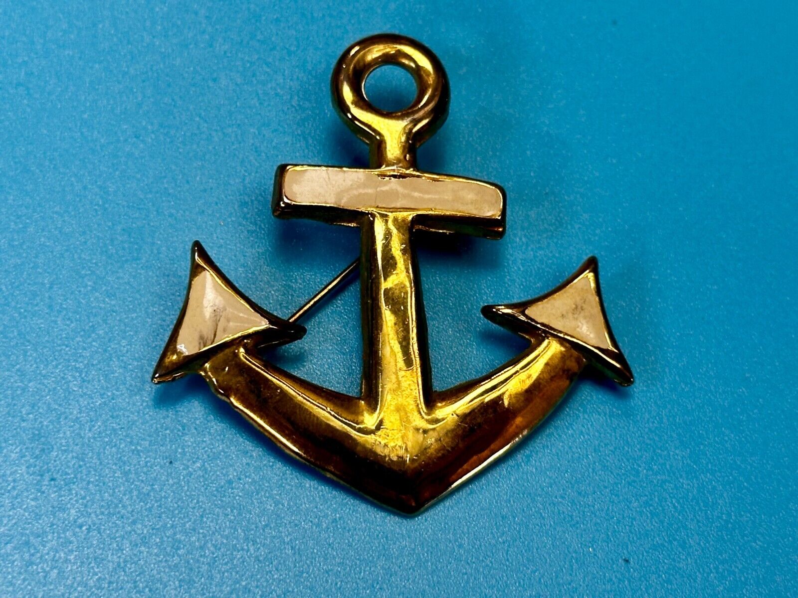 Anchor Ship Sailor Nautical Ocean Open Seas Gold Tone Vintage Brooch Pin