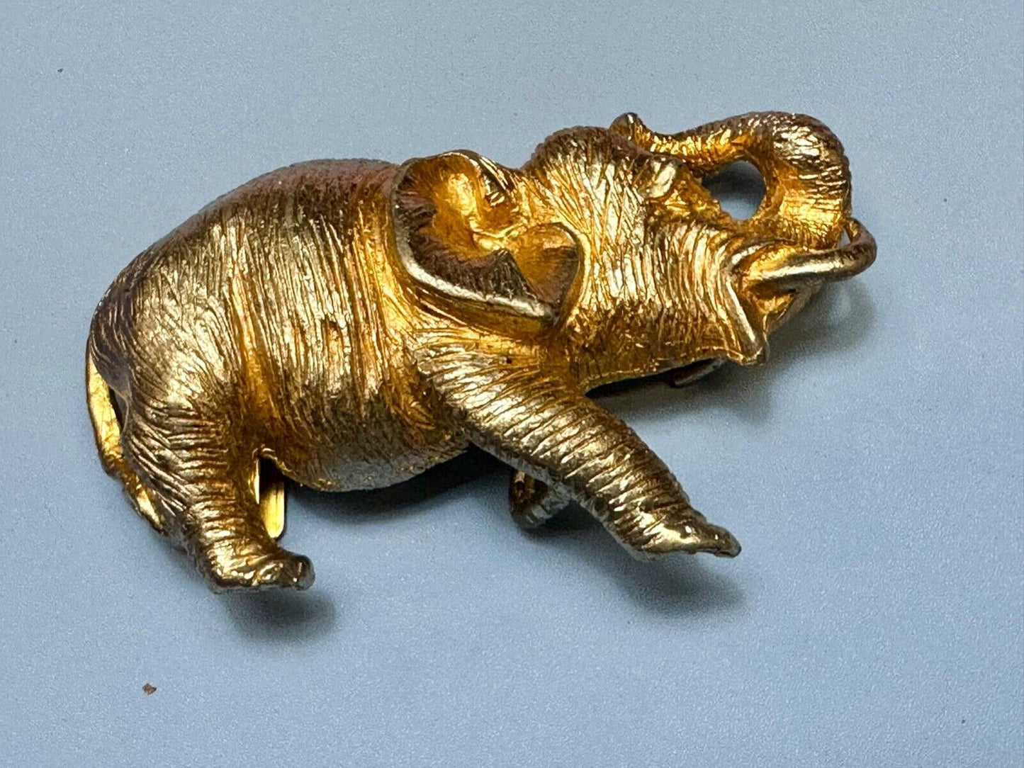 Adorable happy ELEPHANT lucky snout up!  -gold tone Vintage belt buckle