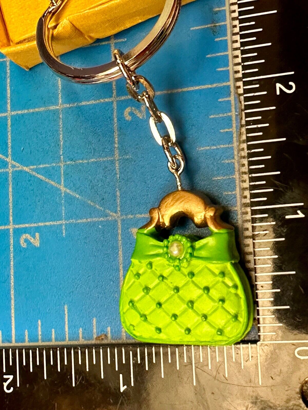 Adorable Green Purse Fashioncraft Keychain - Key Ring Chain  Item 6485