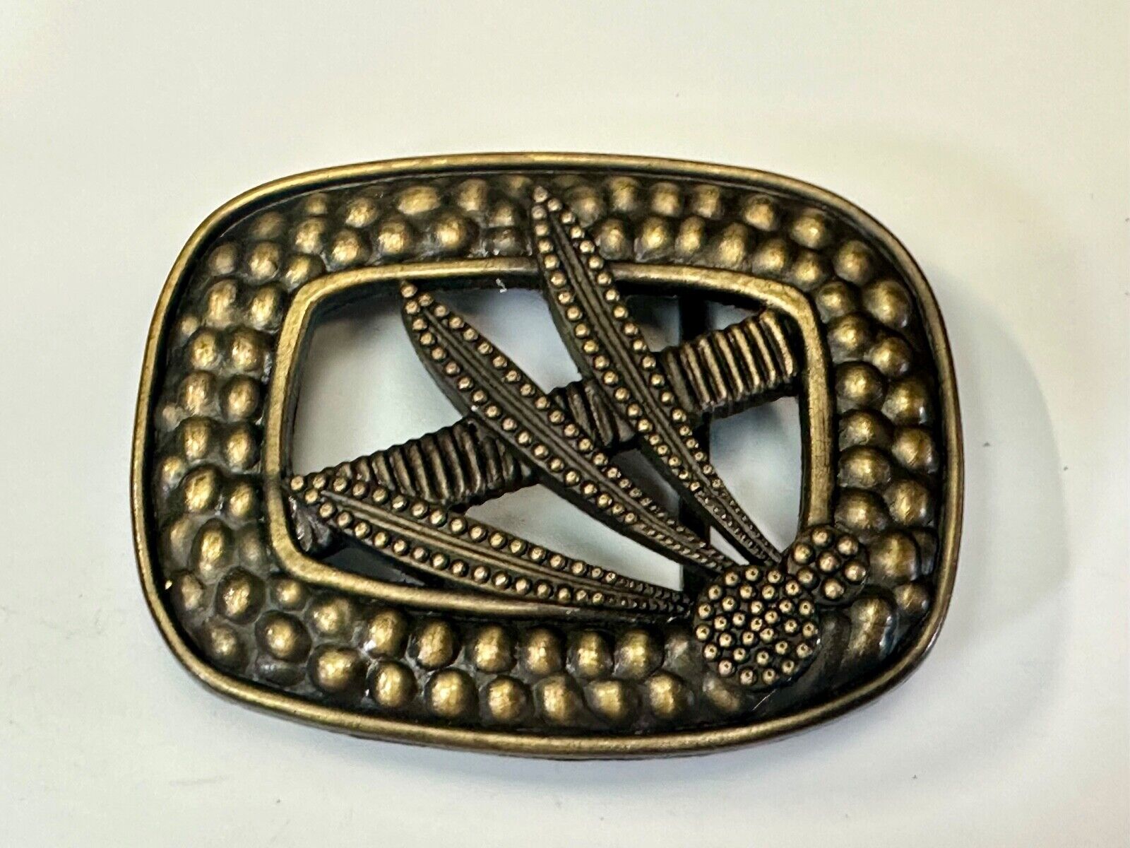 Unique left corn feather pattern dimensional Belt Buckle