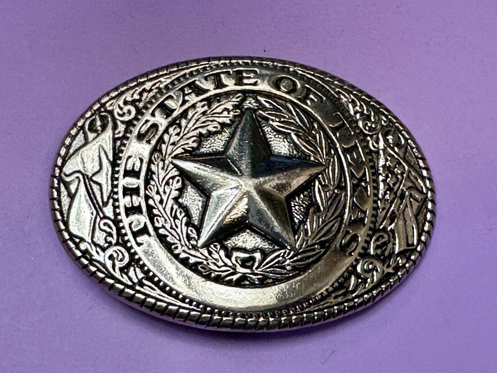 The Great State of TEXAS Star Flag Olive Branch Gold Tone Oval Belt Buckle