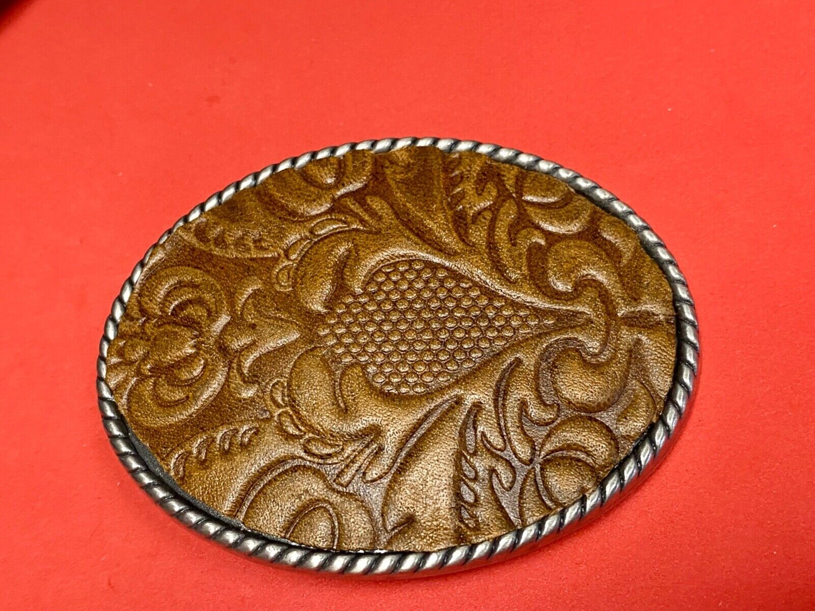 Vintage Ivan Western Brown Leather Theme Wallpaper Pattern Oval Belt Buckle