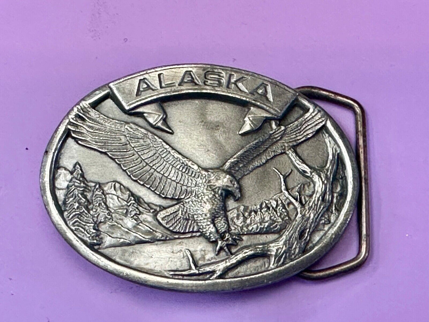 Alaska Eagle - Patriotic Flying Hunting Bird wings wide K66 Siskiyou belt buckle