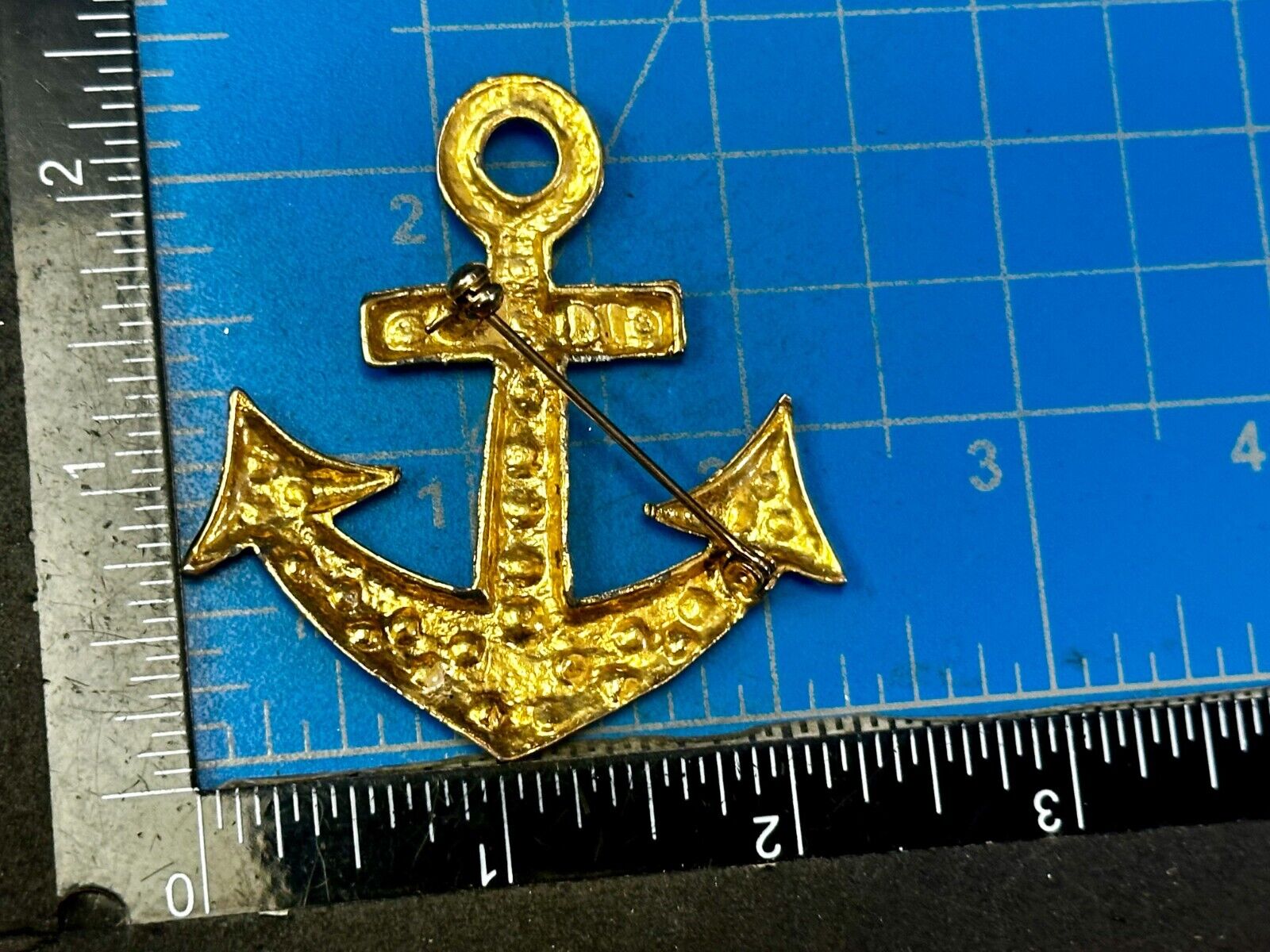 Anchor Ship Sailor Nautical Ocean Open Seas Gold Tone Vintage Brooch Pin