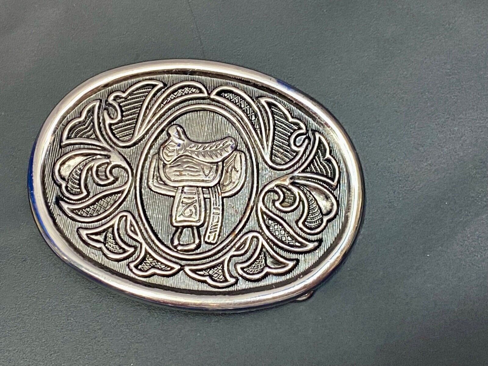 Vintage Avon Silver Tone Rodeo Cowboy Horse Saddle Western Belt Buckle (Q-2)