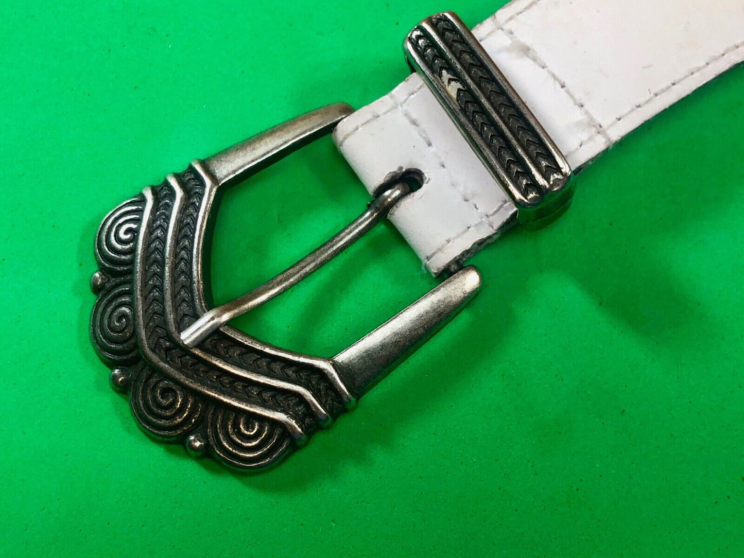 Victorian or gothic silver tone?  Dress Simple metal 2 piece Belt Buckle 