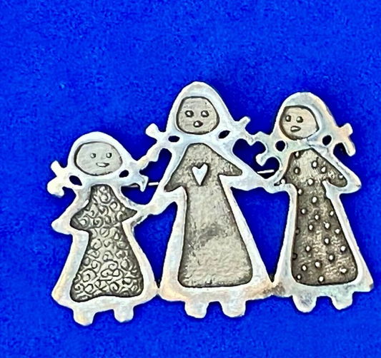 Three Sisters Cynthia Webb Pewter Silver tone Vintage Brooch Pin