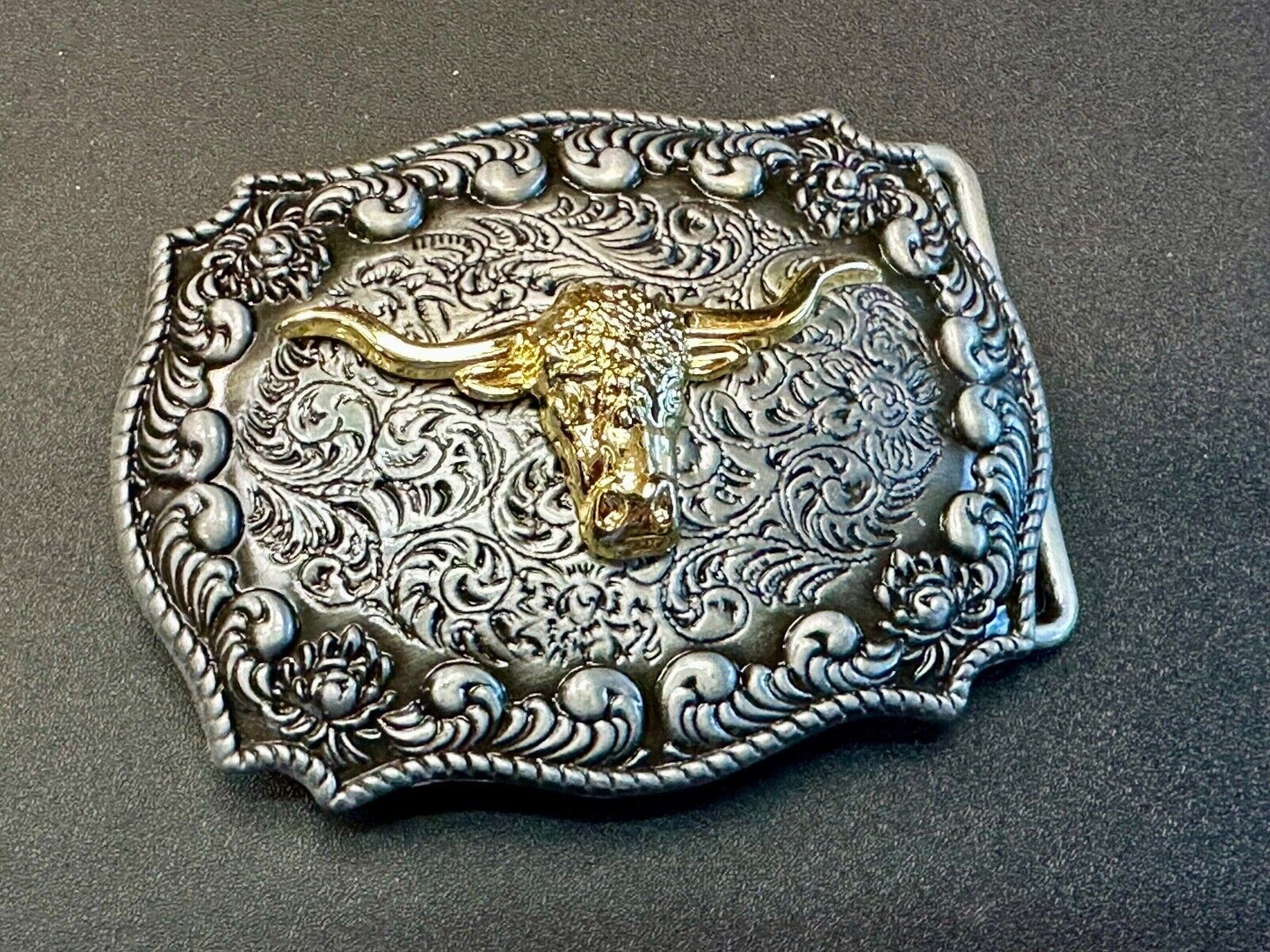 Two tone Ornate LONGHORN SKULL western belt buckle