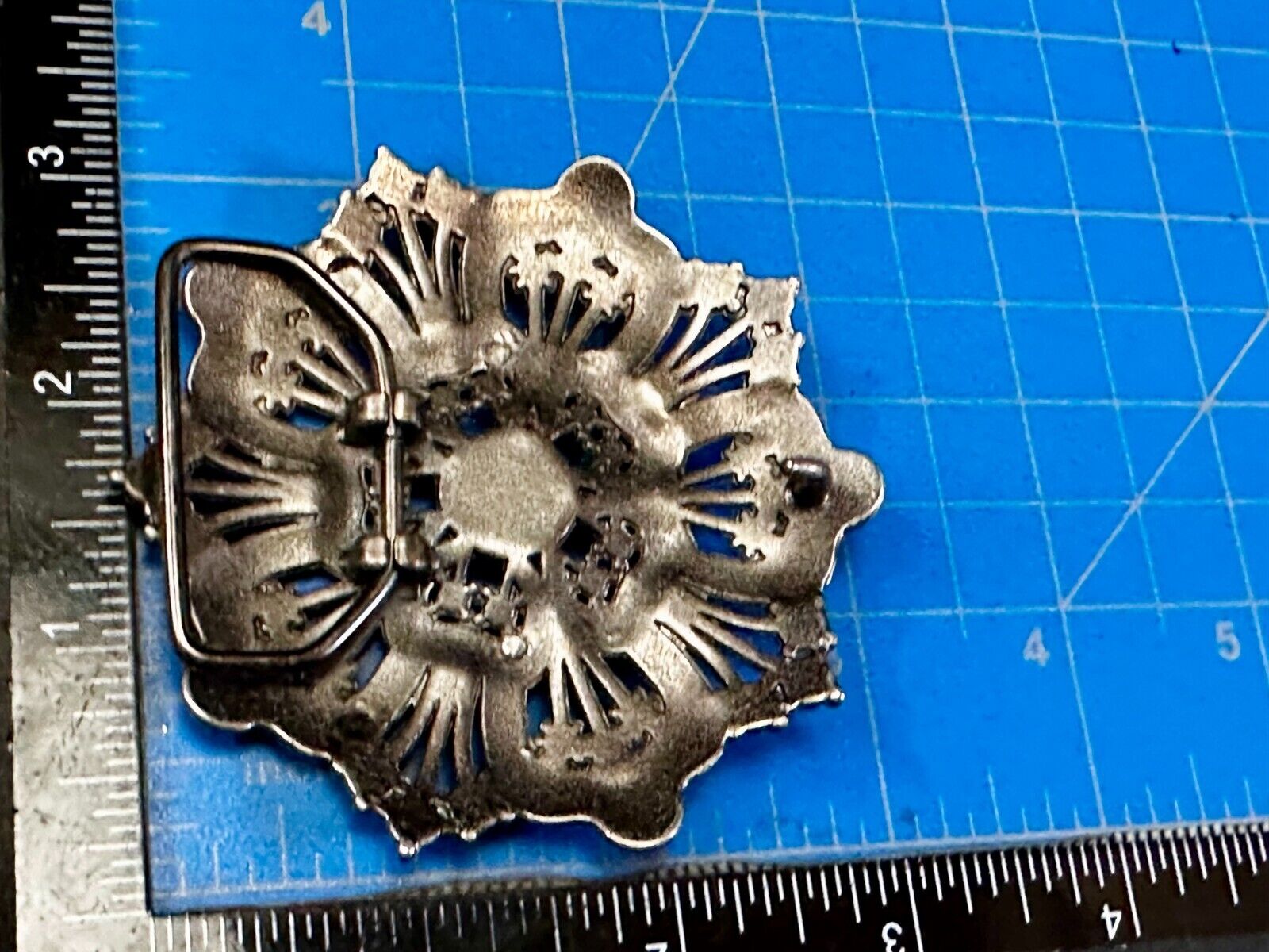 Victorian Style Beautiful Flower Shaped Rhinestone Accented Ladies Belt Buckle