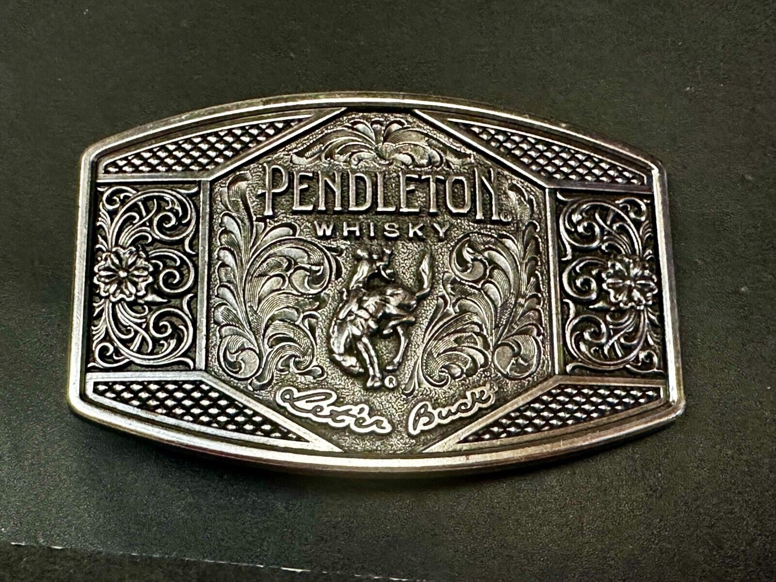 2022 Pendleton whiskey Let'er Buck Rodeo Cowboy Belt Buckle Montana Silversmiths