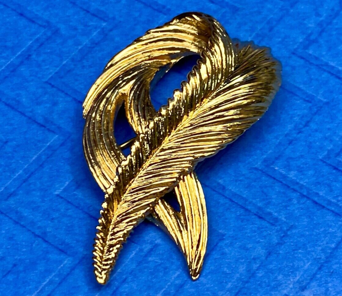 Swirl Feather Pattern Gold Tone Brooch Pin By Monet