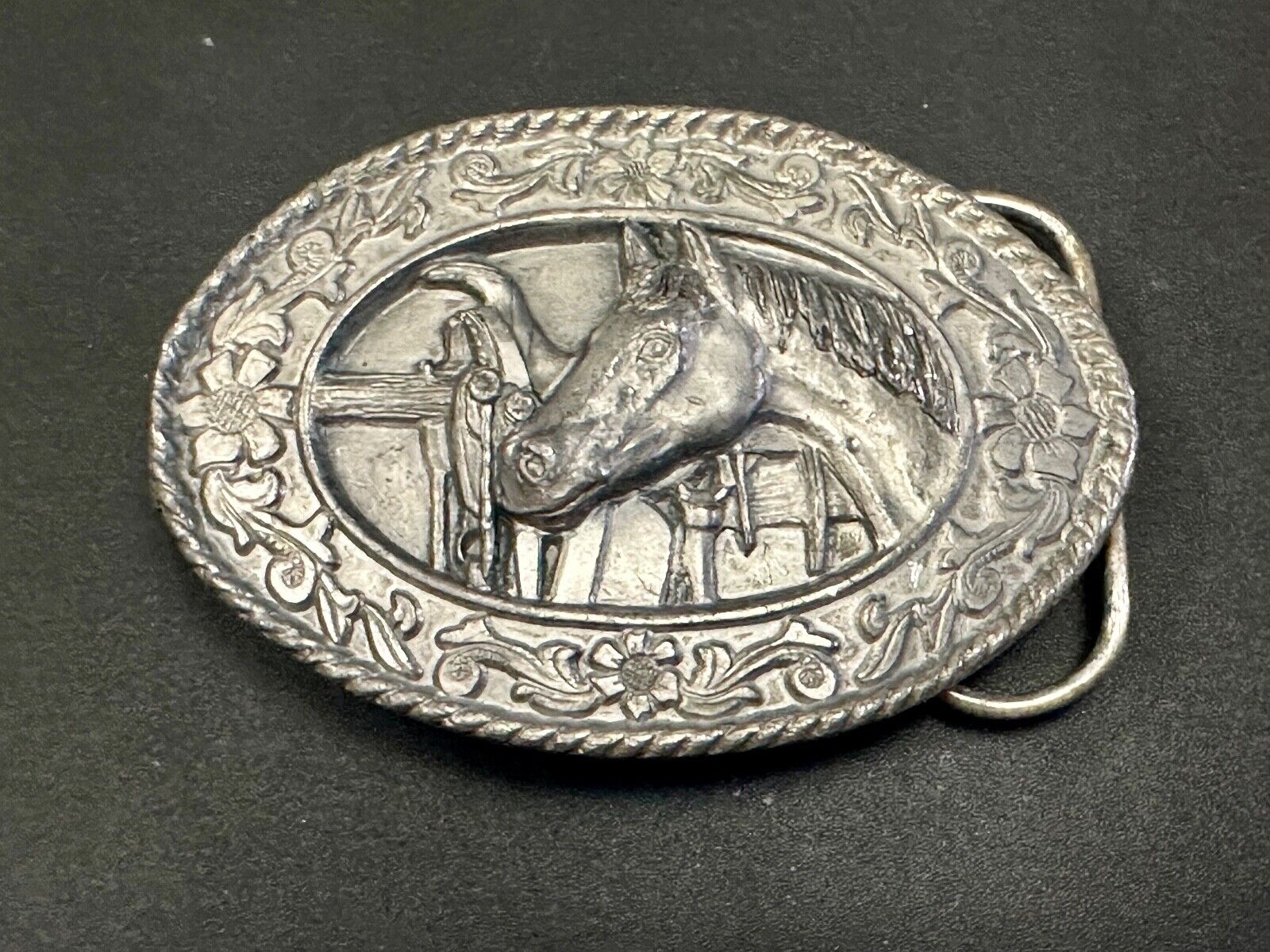 Vintage 1985 Horse lovers siskiyou pewter belt buckle