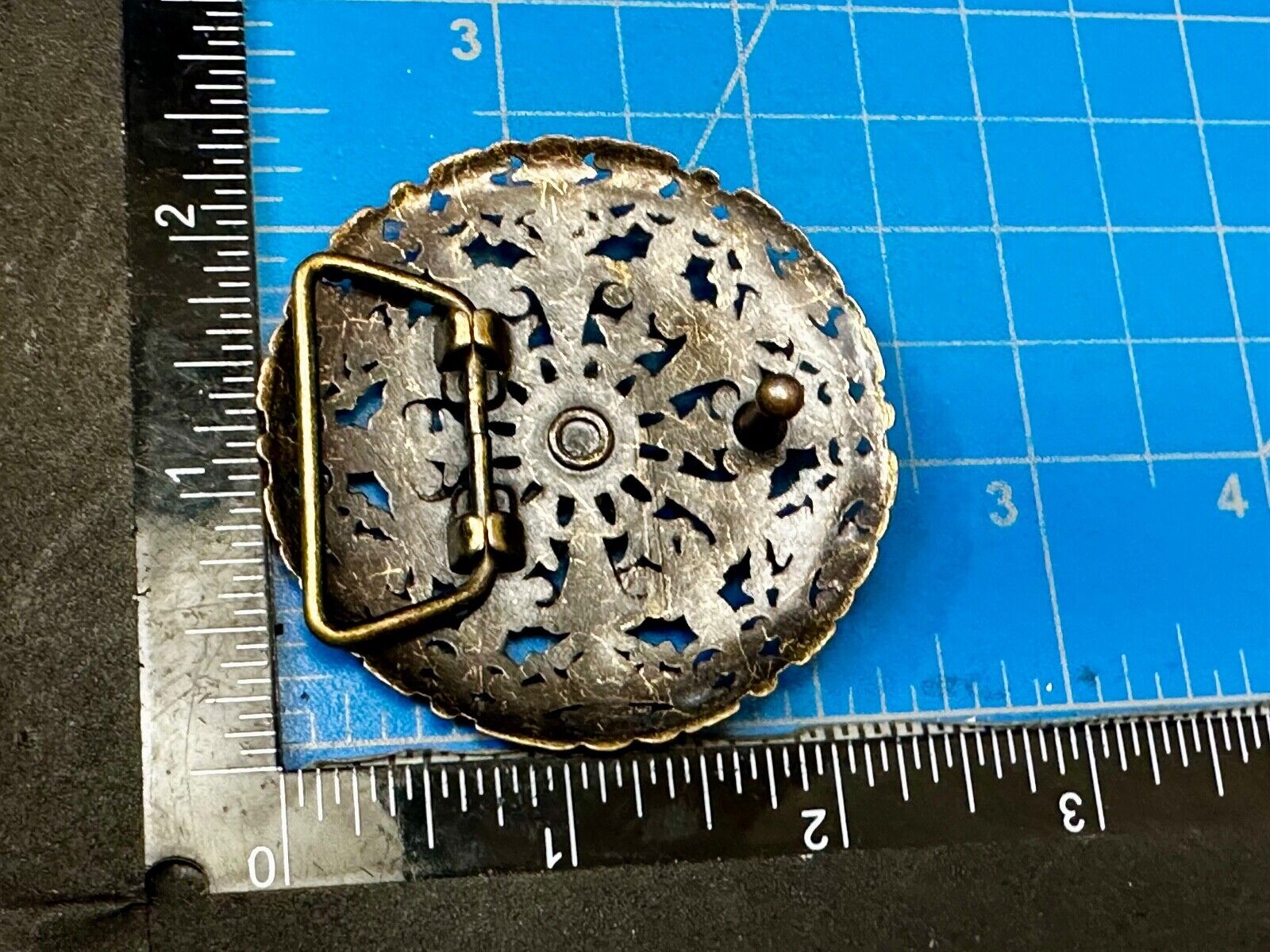 Victorian Style Filigree Round Small Hippy Vibe Small Belt Buckle