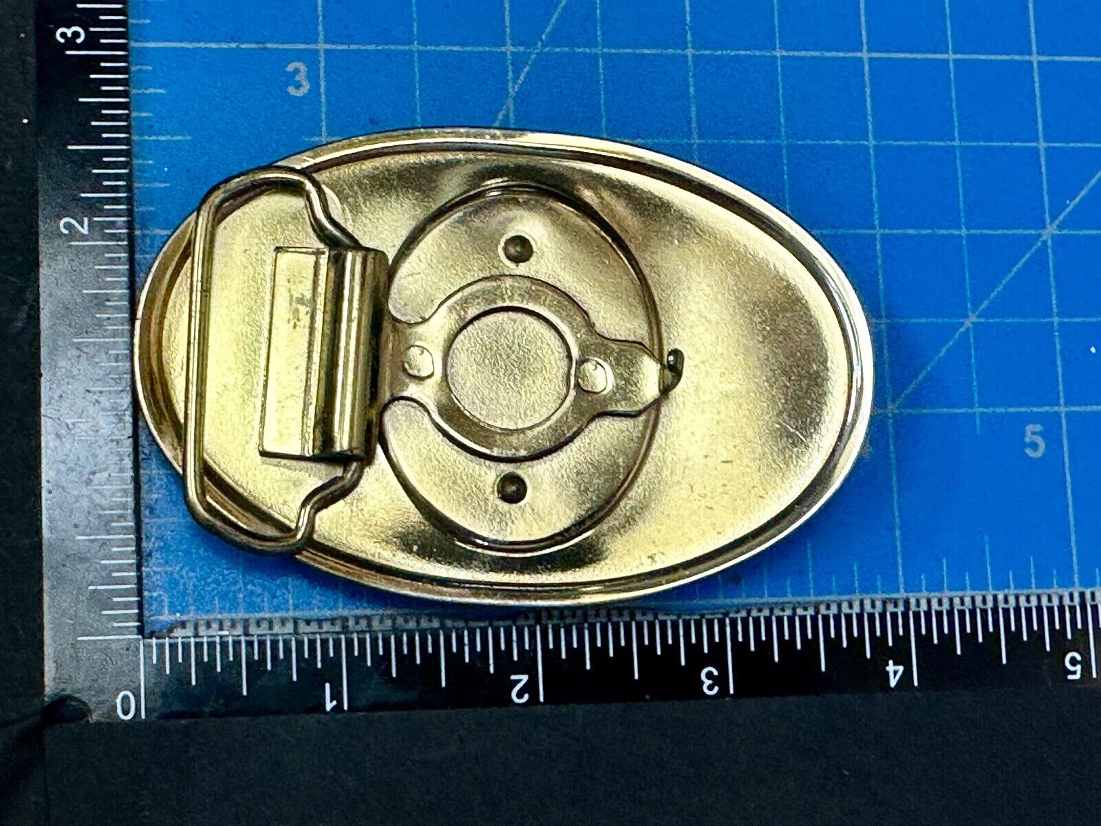 Two horse head picture in oval smooth gold tone Vintage Belt Buckle