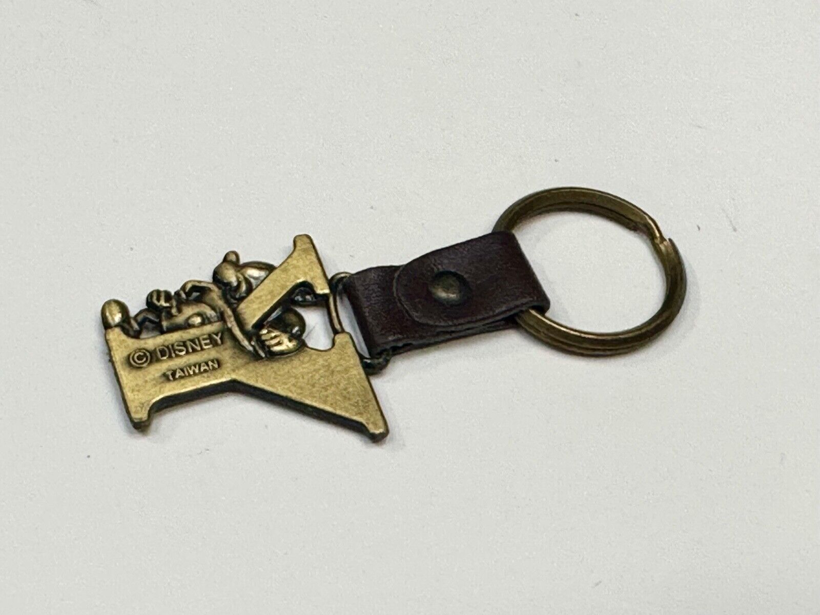 VINTAGE LETTER INITIAL Y  MICKEY MOUSE DISNEY KEYCHAIN BRASS and LEATHER FOB