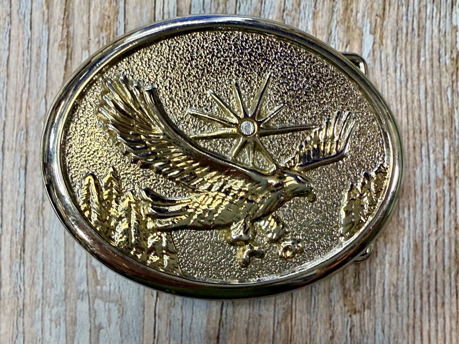 American Bald Eagle Flying Hunting with Patriotic Starburst Vintage Belt Buckle