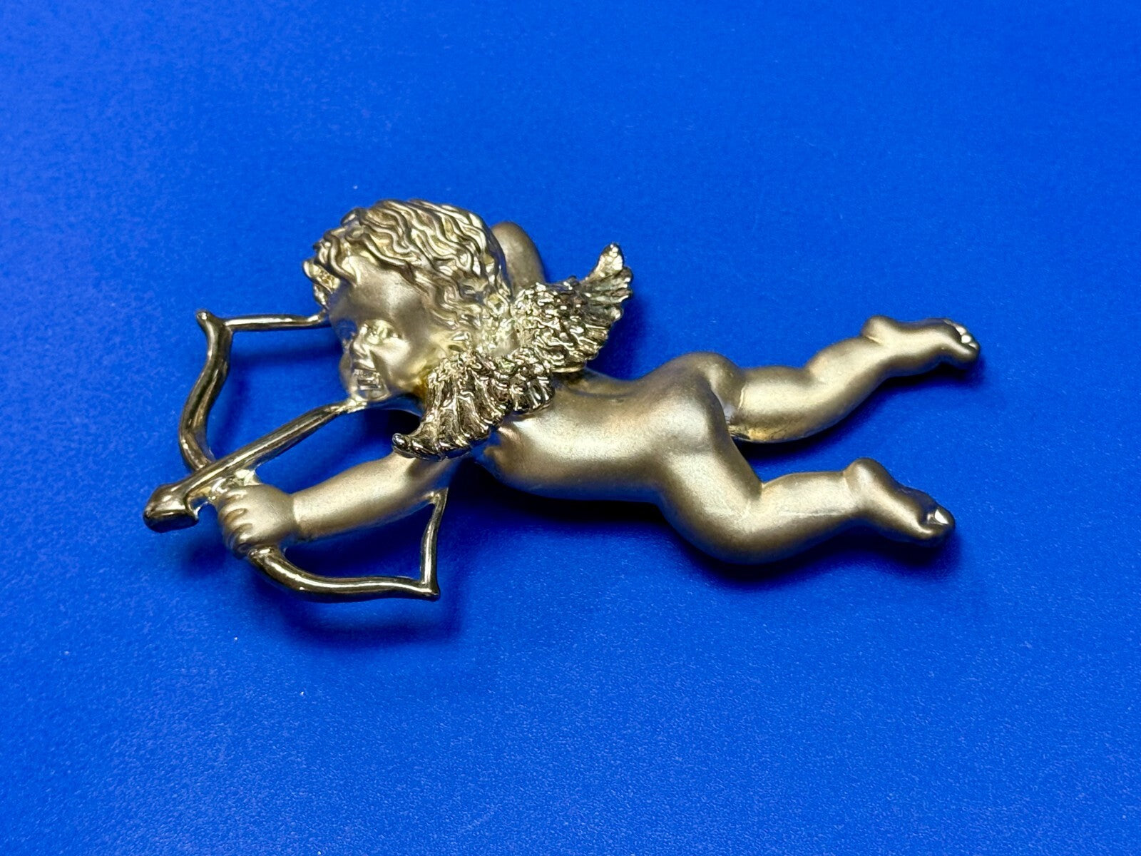 Angel Heart Cupid Bow & Arrow Christmas Holliday Vintage Gold Tone Brooch Pin
