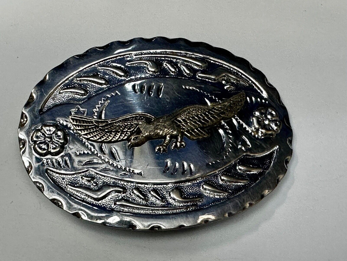 American Bald Eagle Flying Hunting Patriotic Tow Tone Western Oval Belt Buckle