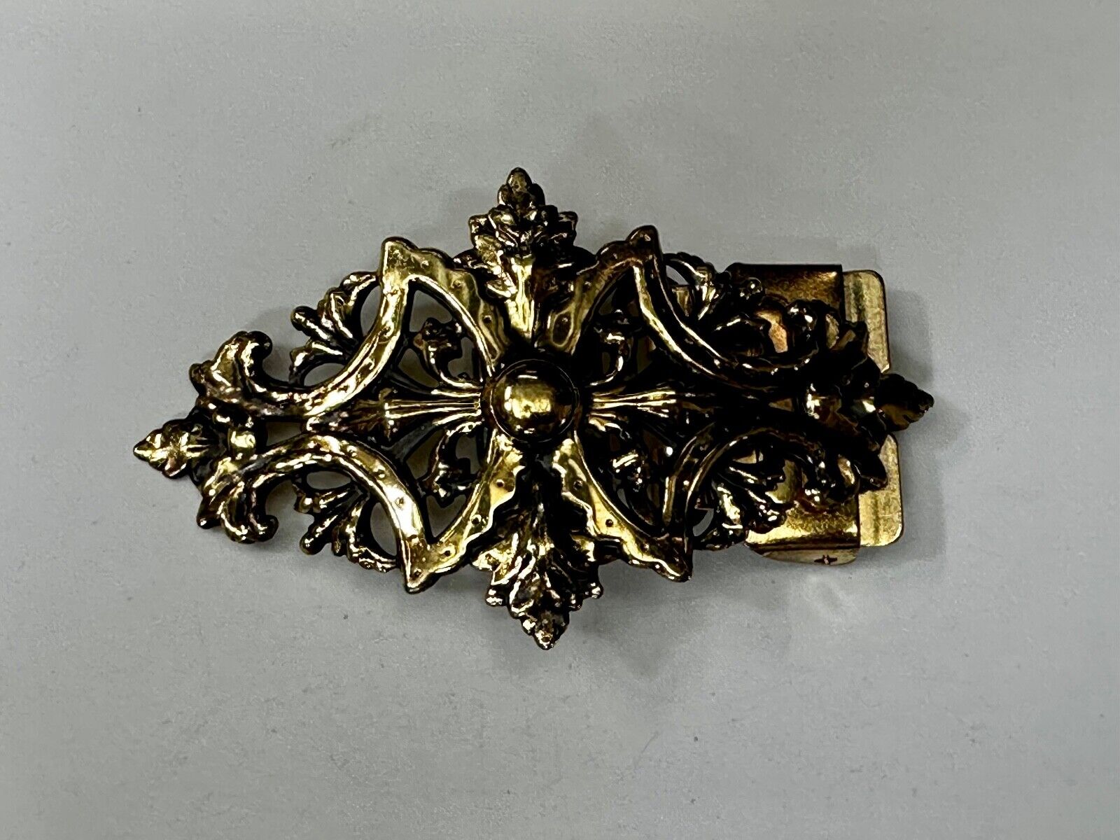 Victorian Style Filigree with Large Gold Tone Leaves Vintage Belt Buckle