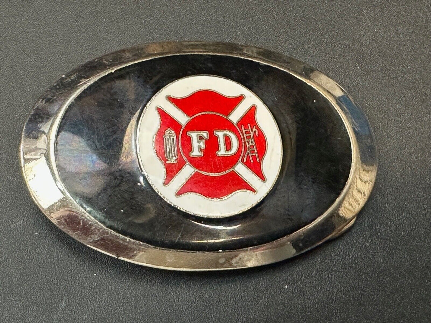 Vintage Fire Firefighter FD Hydrant Axe Ladder Black & Red Oval belt buckle