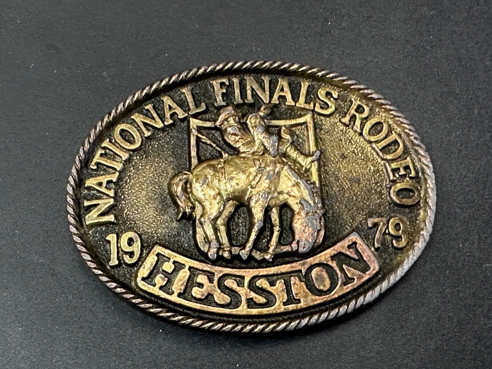 1979 Cowboy Saddle Bronc NFR National Finals Rodeo HESSTON belt buckle