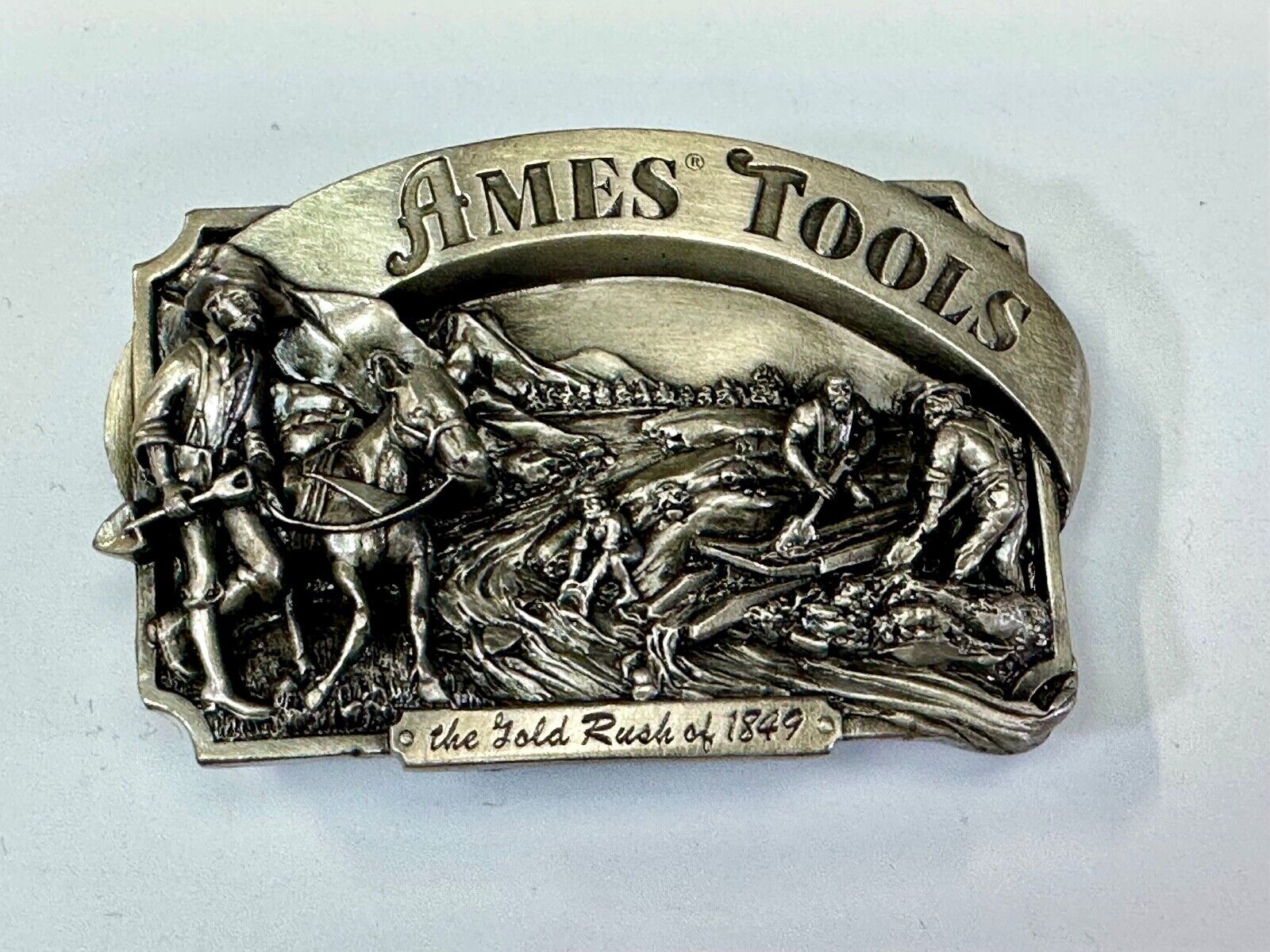 AMES TOOLS - Gold rush of 1849 Siskiyou 1985 Belt Buckle Lawn and garden supply