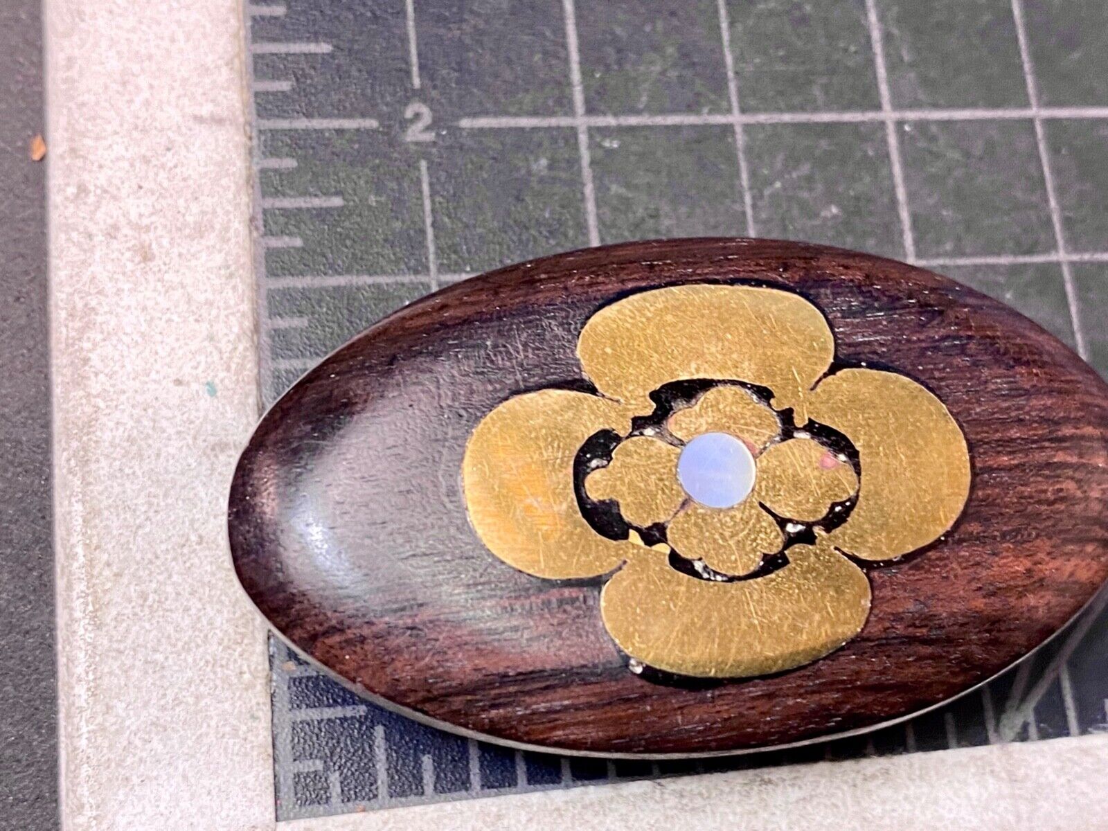 Vintage 1980 inlaid wood flower artisan - solid brass QUALITY belt buckle