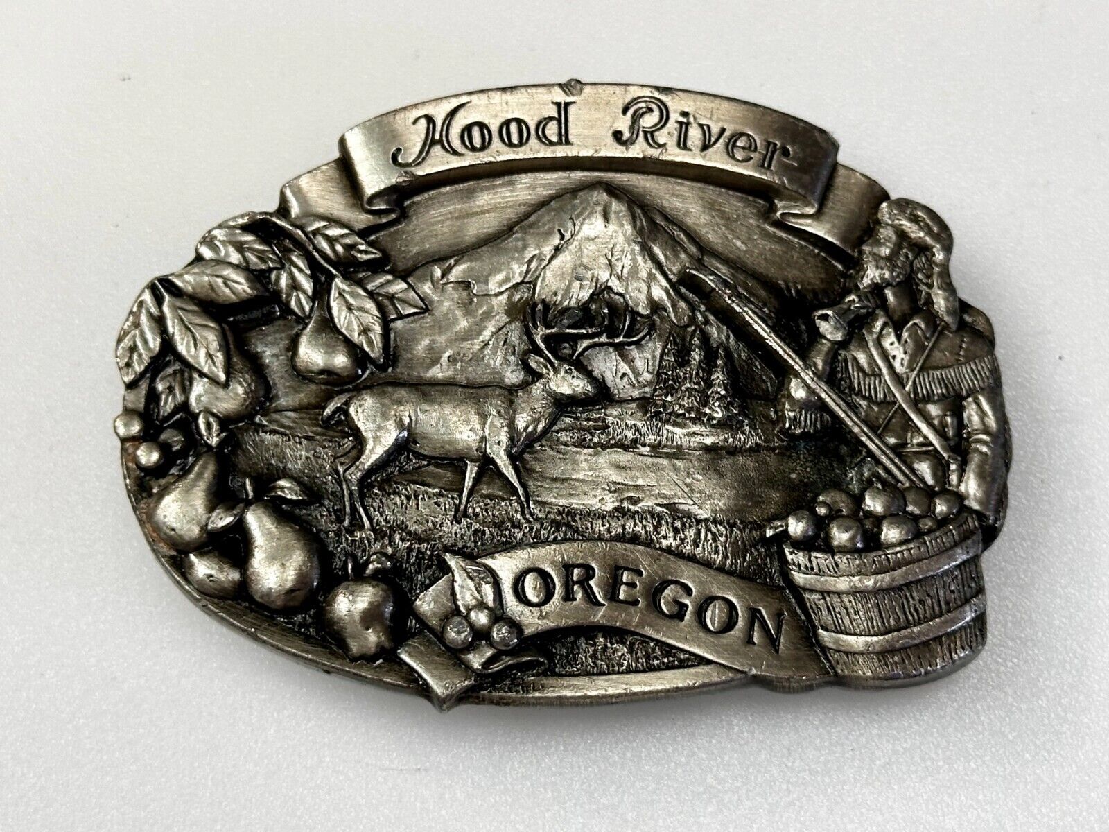 Mt. Hood River Valley Oregon Majestic Scenery Vtg 1981 Commemorative Belt Buckle