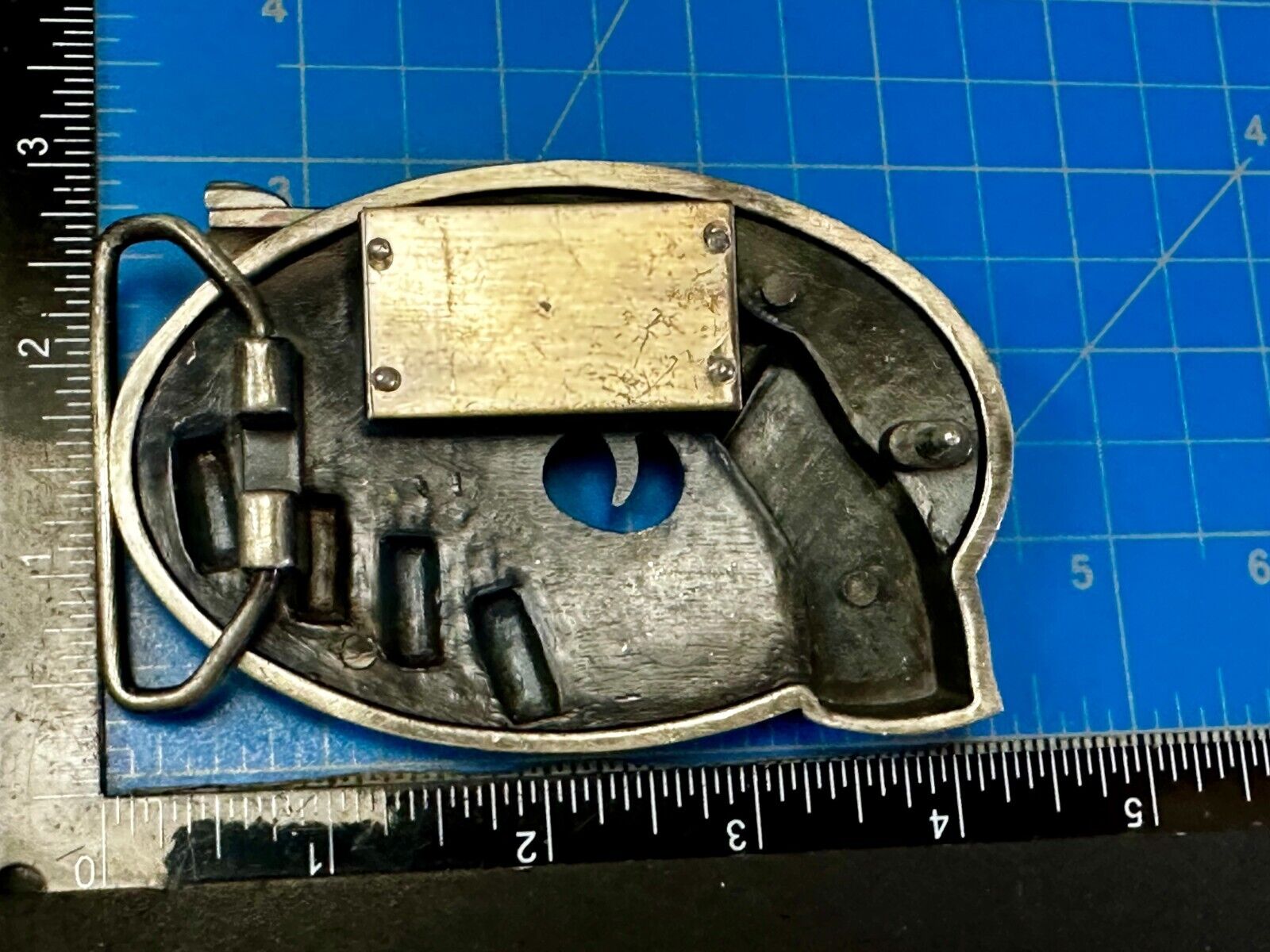 Unique Revolver Gun Pistol Six Shooter with Bullets Design Cutout Belt Buckle