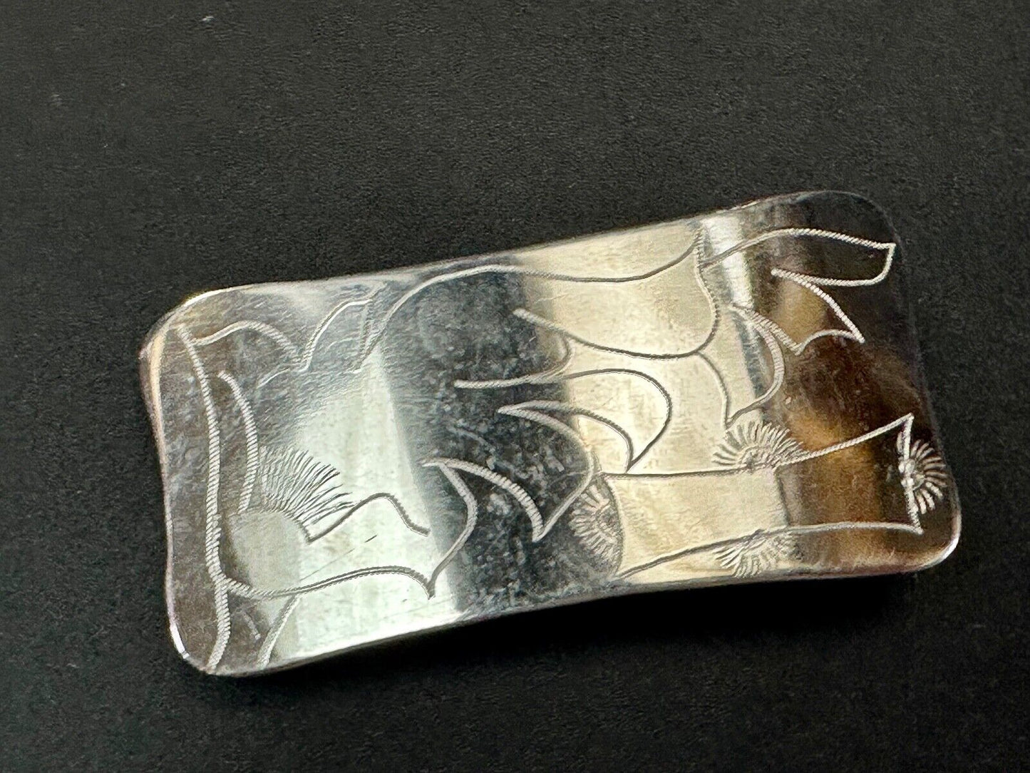 Unique Silver tone Flowing Flower Theme? belt buckle w/ blnak banner to engrave