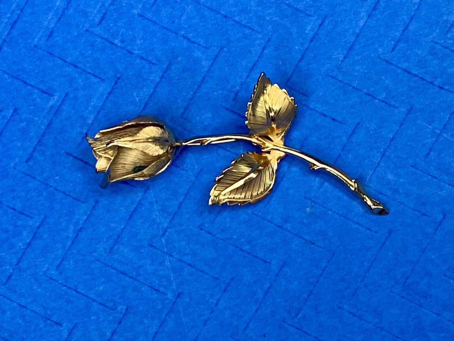 Vintage Giovanni Single Stem Rose Flower Gold Tone Brooch Pin