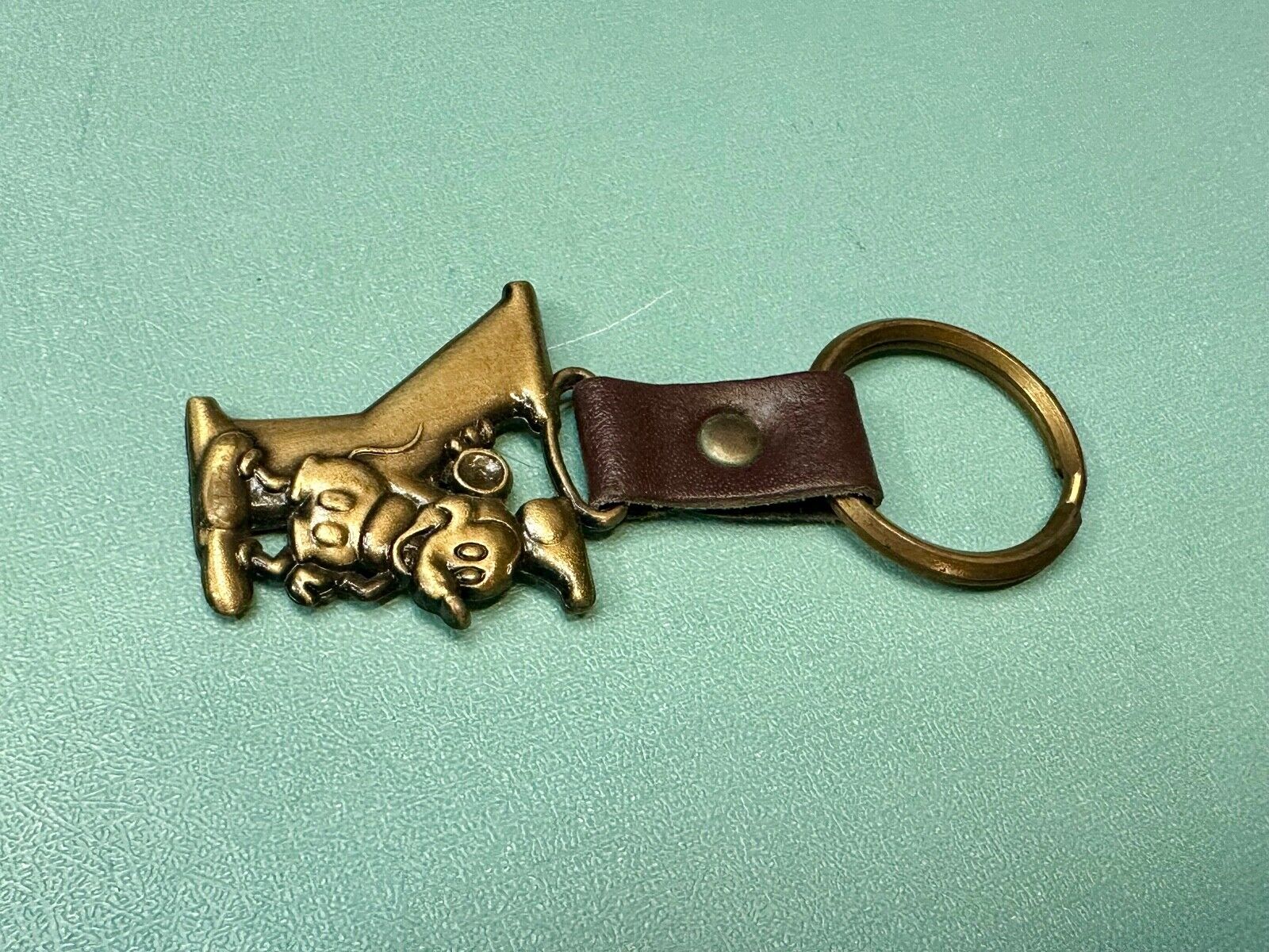 VINTAGE LETTER INITIAL Y  MICKEY MOUSE DISNEY KEYCHAIN BRASS and LEATHER FOB