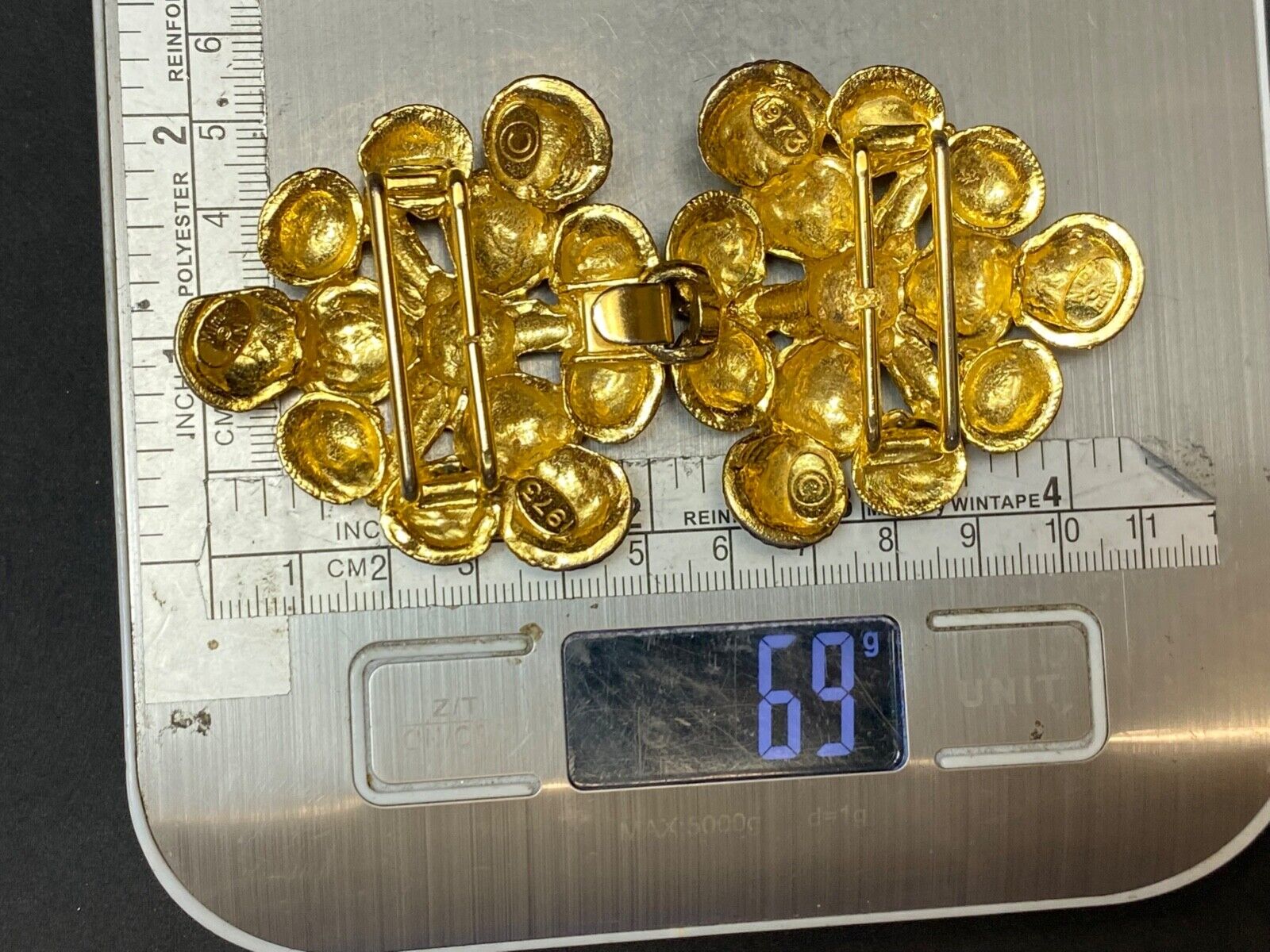 Beautiful 1973 MIMI di N Multiple Clam Shells Two piece Interlocking belt buckle