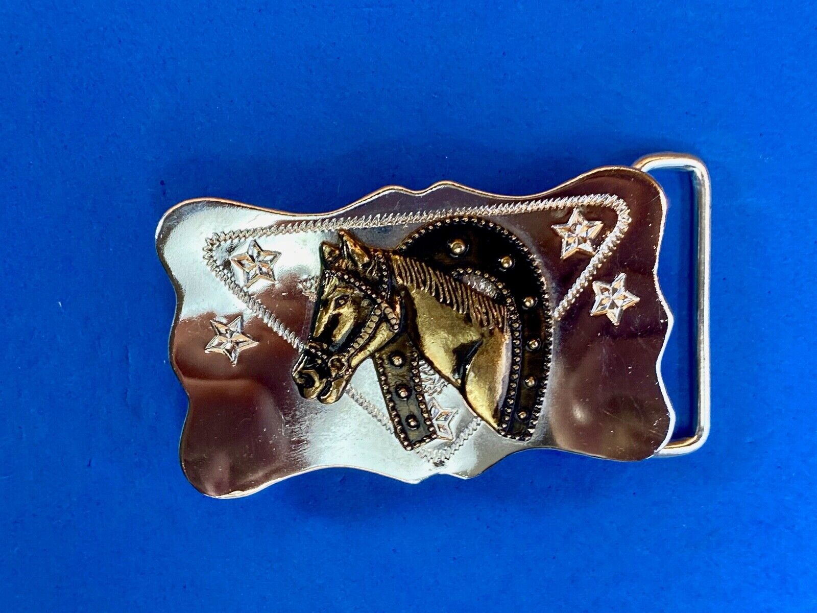 Horse Head Through Lucky Horse Shoe On Mirrored Mixed Metal Belt Buckle 