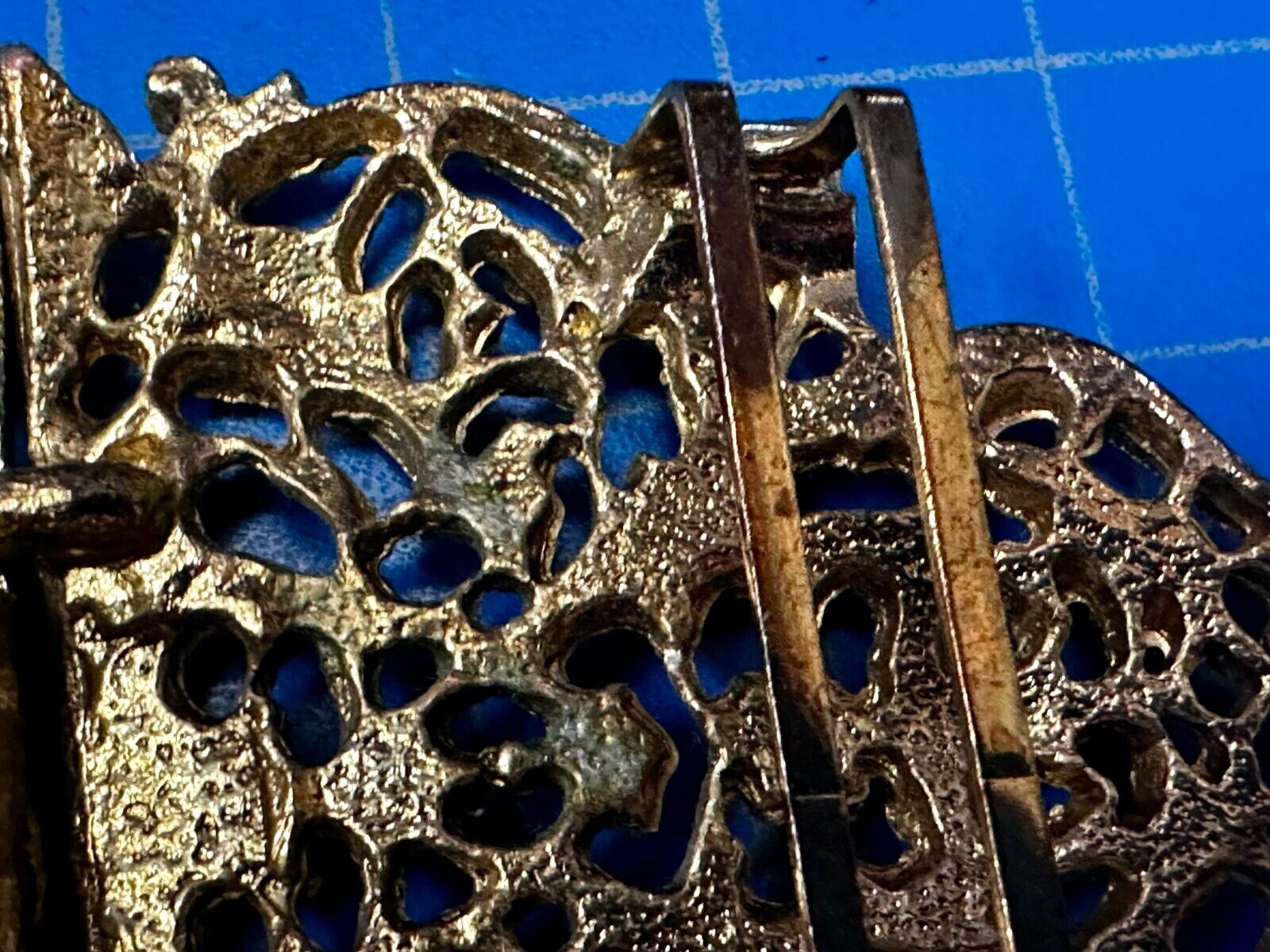 Victorian Style Filigree Metal Two Piece Interlocking Gold Tone Belt Buckle