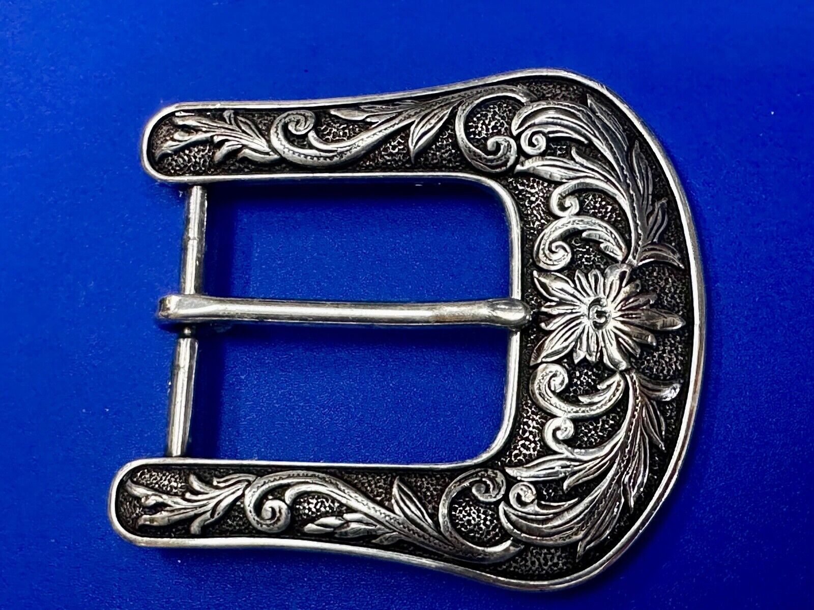 Ariat - Western flower swirl design ranger style replacement belt buckle
