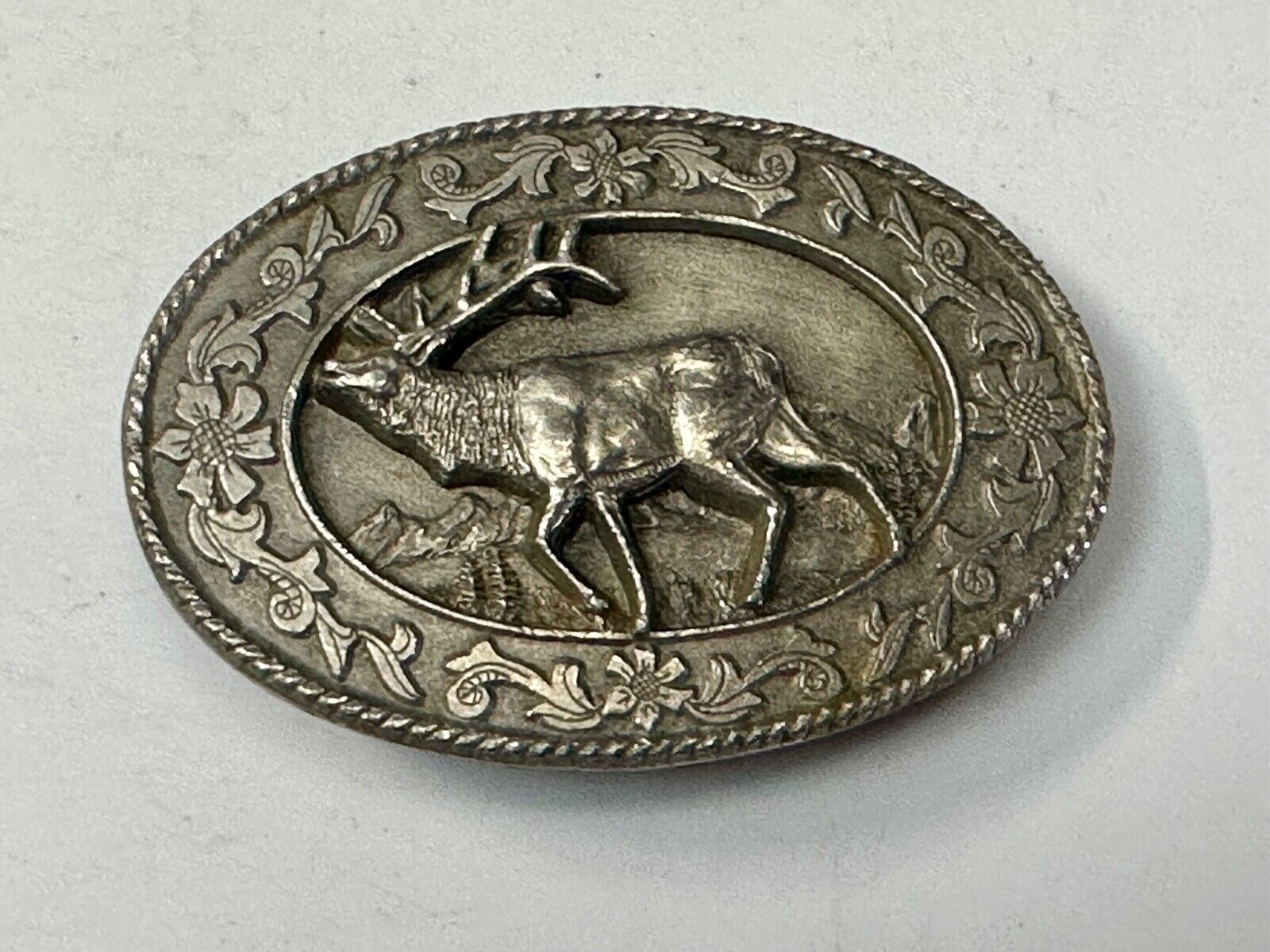 The Great ELK - Vintage 1980 D-4000 Siskiyou 2.75" wide Belt Buckle