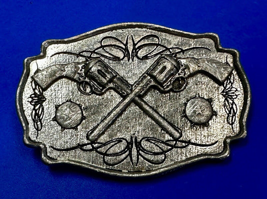 Two Guns Revolver Pistol Western Mobtown 2004 Silver Tone Belt Buckle