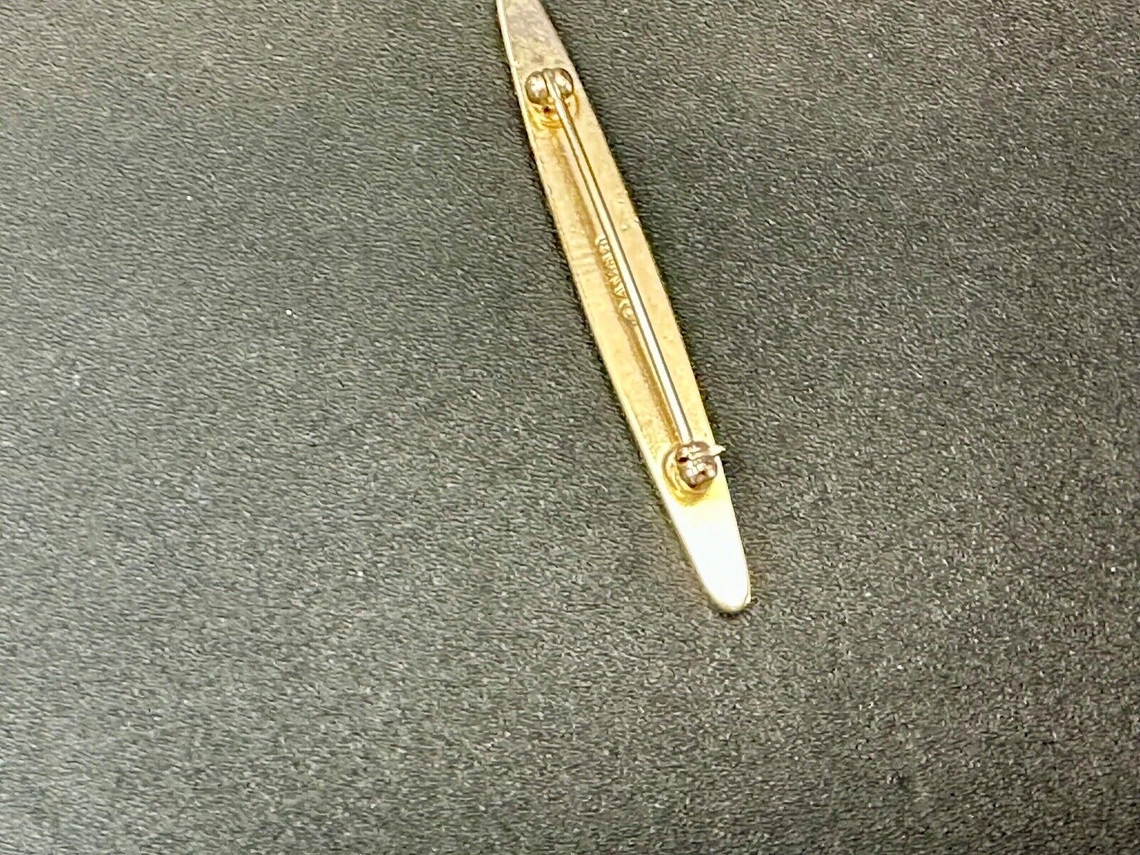 vintage Avon signed gold tone brooch pin