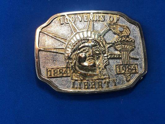  BELT BUCKLE, 100 YEARS OF LIBERTY 1886-1986. God bless America! 